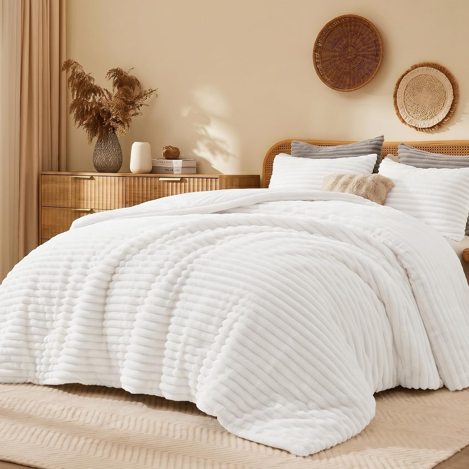 Quataly Fleece Comforter Queen Size Set Cloud Like Fluffy Bedding Set